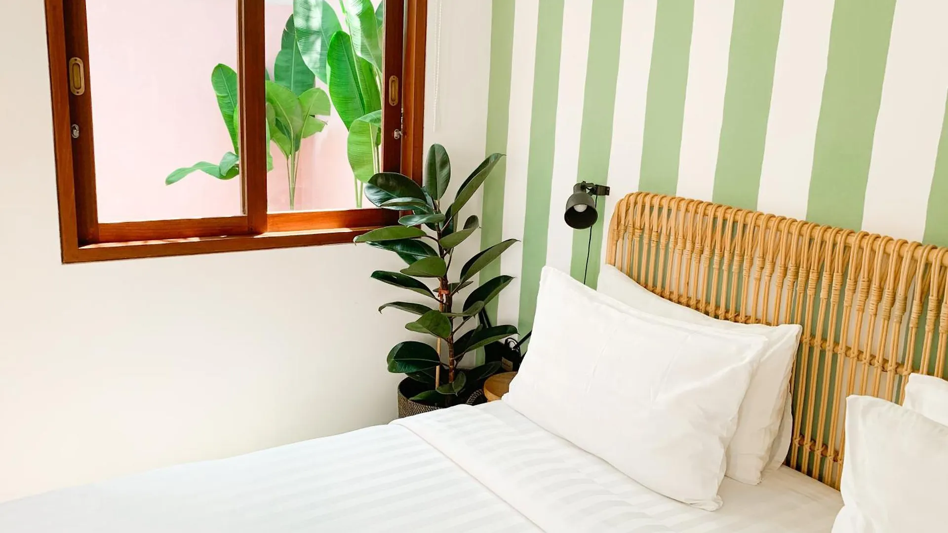 אתר נופש סמיניאק Happy Together By Kresna Hospitality